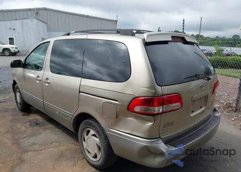 2002 Toyota Sienna Le/Xle z USA, uszkodzony, nr VIN 4T3ZF13CX2U470276